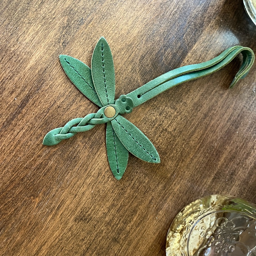Portland Leather Green Dragonfly Keychain